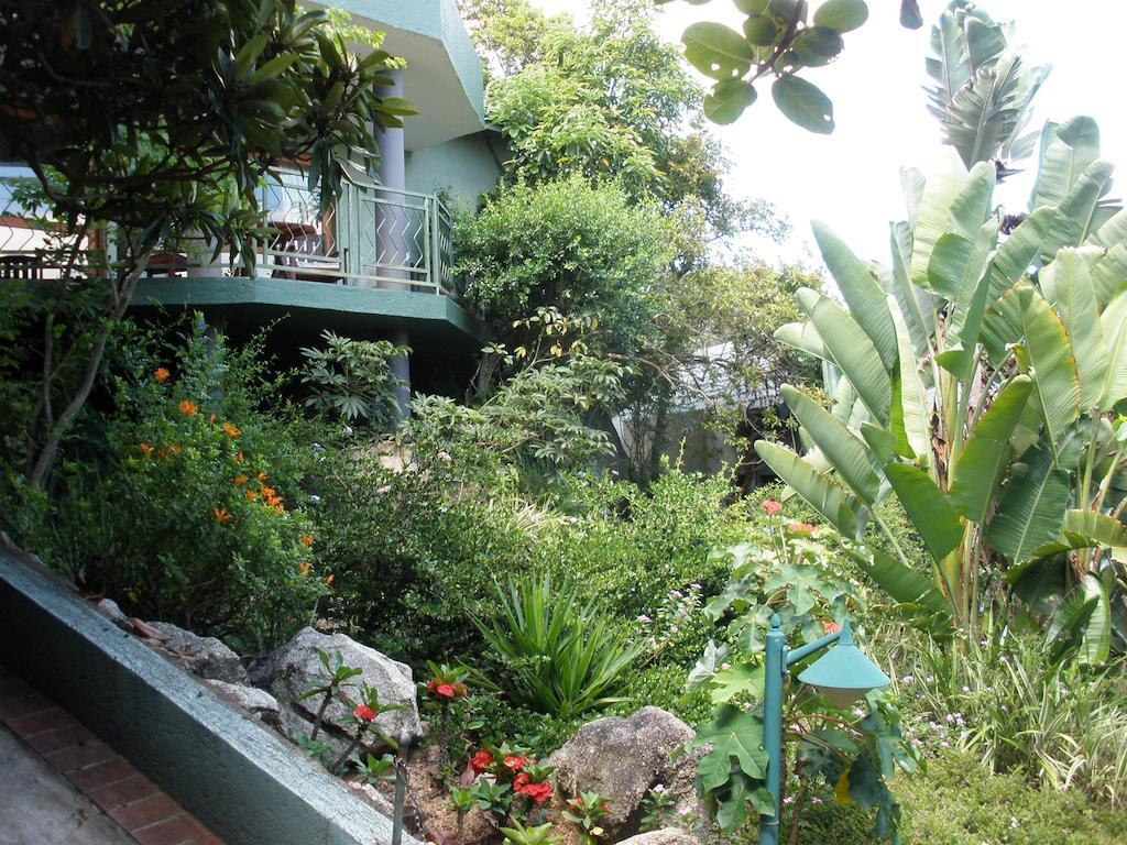 Joern'S Gaestehaus Mbombela Quarto foto